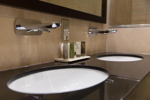 Mansio Suites The Headrow - image 2