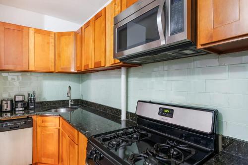 102-1A Best Value 2BR Apt Near Central Park, New York (photo 9)