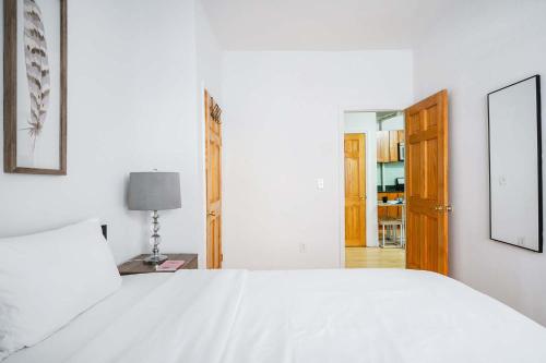 Apartment image 8