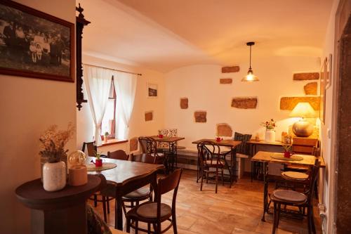 Penzion Štěrbova vila (Penzion Sterbova vila) in Bila Tremesna