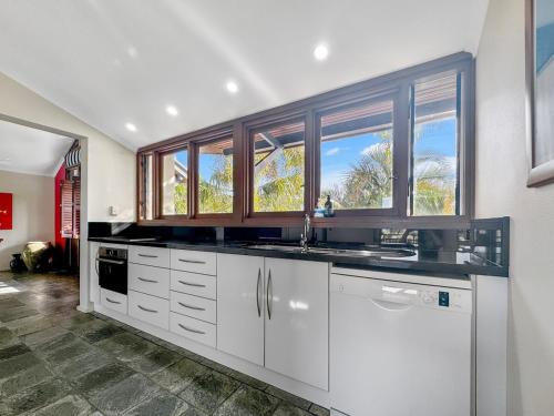 Wongalinga Beachfront Apt 5 in Wongaling Beach