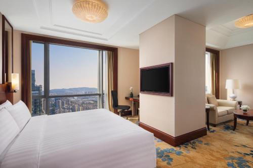 Cityview Skyline Premier King room in Shangri-La Hotel Suzhou