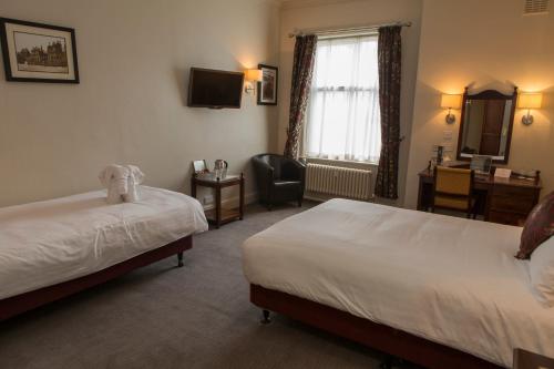 The Crown Hotel - image 14
