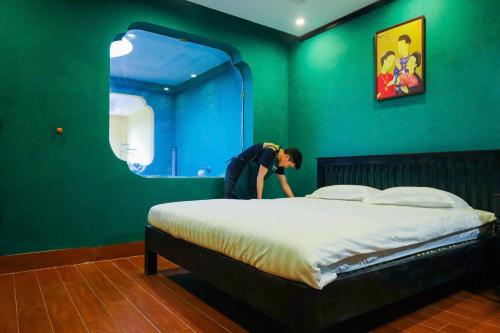 King Room image 2