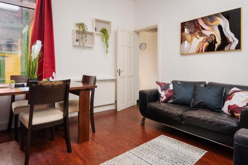 Charming 5-Bedroom Terraced House in Old Swan, Liverpool (photo 5)