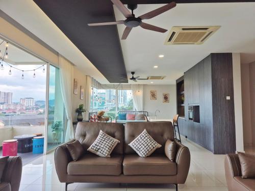 B3A l KLCC TRX Contemporaryl 17 Pax - image 9
