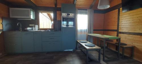 virtuve, Christinas familienfreundliches Ferienhaus, nah Serengeti Park in Grethem