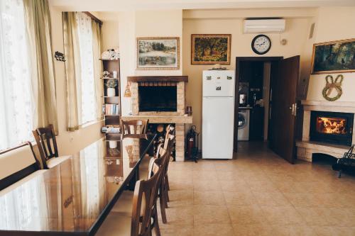 Viesnīcas āriene, Вила "Гардения" in Gumoshtnik