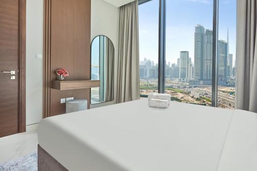 STAY BY LATINEM Luxury 1BR Holiday Home CVG 1410 Near Burj Khalifa, Dubaj (zdjęcie 5)