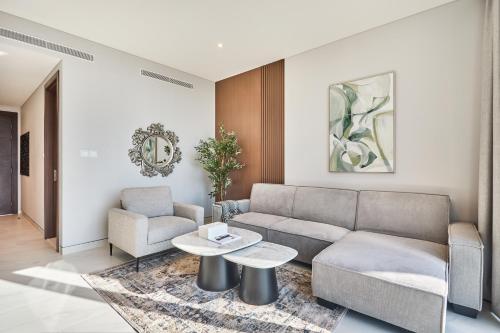 STAY BY LATINEM Luxury 1BR Holiday Home CVG 1410 Near Burj Khalifa, Dubaj (zdjęcie 3)