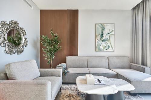 STAY BY LATINEM Luxury 1BR Holiday Home CVG 1410 Near Burj Khalifa, Dubaj (zdjęcie 4)