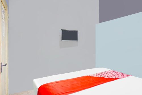 Standard Double Room image 5