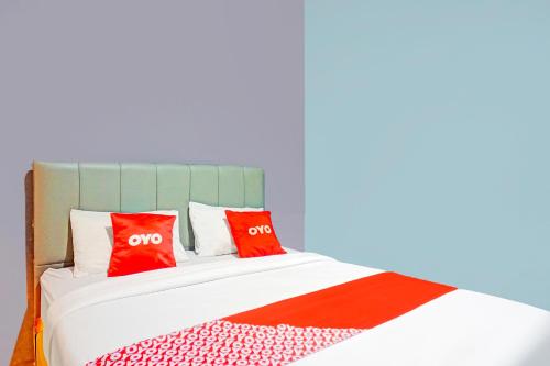 Standard Double Room image 6