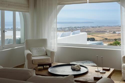 Soho Villa in Paros in Tzanes