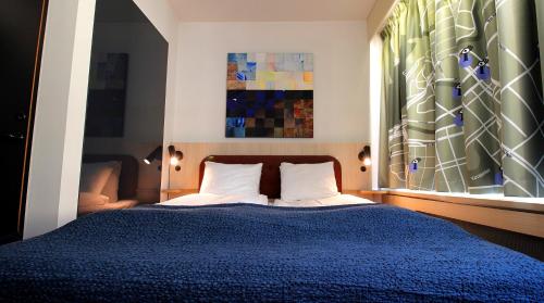 Standard Double Room image 4