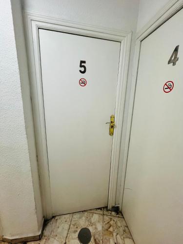 A szálláshely kívülről, Hostal Rivera in Arganzuela