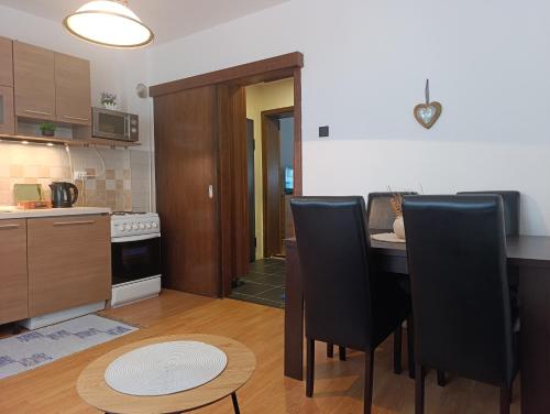 One-Bedroom Apartment image 10