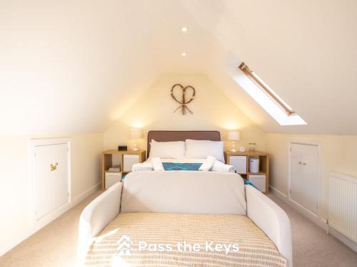 Cosy loft apartment near Oxford I Pass the Keys in แอบบิ้งตัน