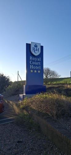 Royal Court Hotel - image 6