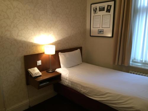 The Crown Hotel - image 5