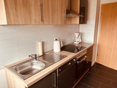 Kitchen, Senfzimmer mit Balkon in Gerwisch