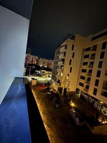 Apartament me qera Gjilan,te sheshi in กินยีลาเน