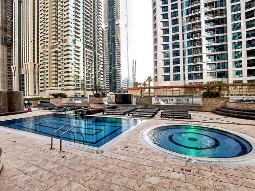 1BR Cool Vibes Pool Views Dubai Marina, Dubai (photo 4)