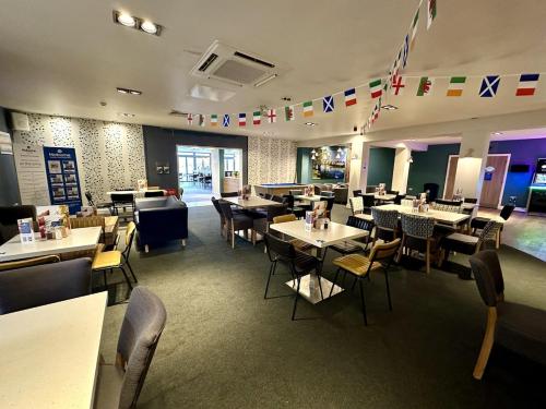 Woodpecker Lodge, Pet Friendly, Hoburne Passes included in South Cerney