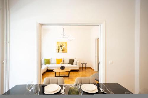 Elegant 3-Bedroom Retreat in the Heart of Kolonaki - image 14