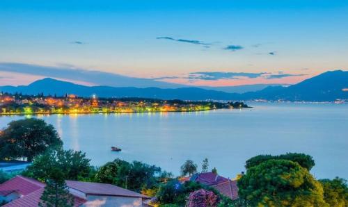 Lefkon Villa with pool by the Sea - NPeloponnese in Kato Rodini (Akhaia)