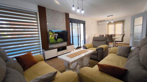 Poolside Idyll Poolside Idyll