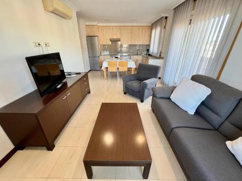 Two-Bedroom Apartment image 5