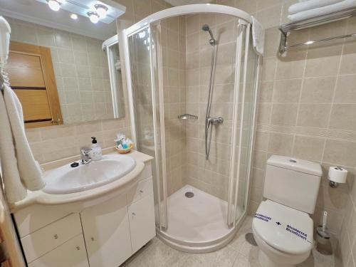 One-Bedroom Apartment image 2