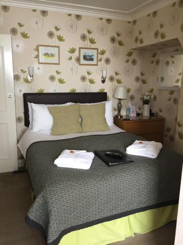 Double Room with Sea View image 5