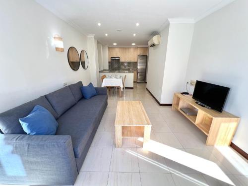 One-Bedroom Apartment image 4