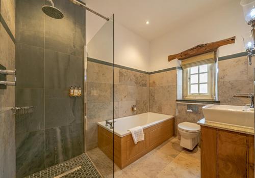 The Fleece Inn - image 6