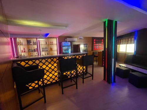 Presken Hotel Alade, Ikeja – Ikeja, NY