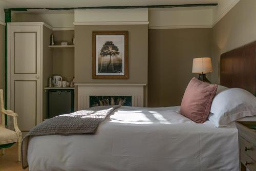 The Royal Oak Inn - image 12