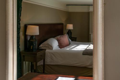 The Royal Oak Inn - image 2