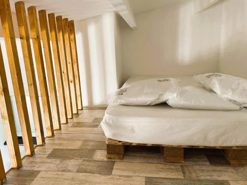 Studio Cabine - Piscine & Parking near Il Paradiso