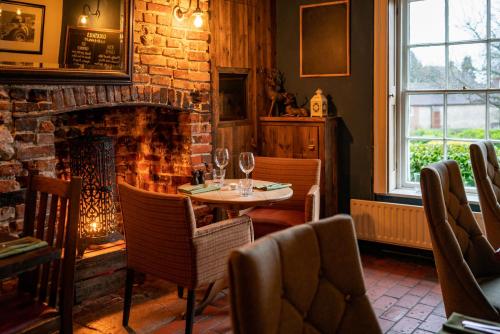 The Royal Oak Inn - main image