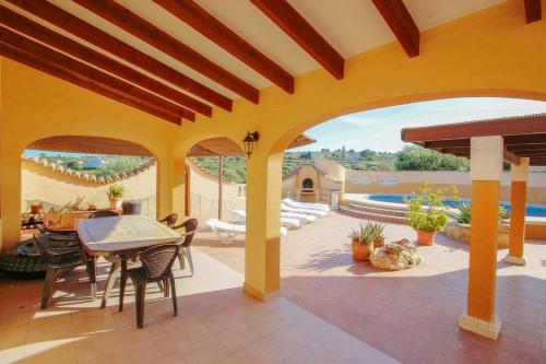 Finca Pineda - private pool villa in Benissa in โบไนเร