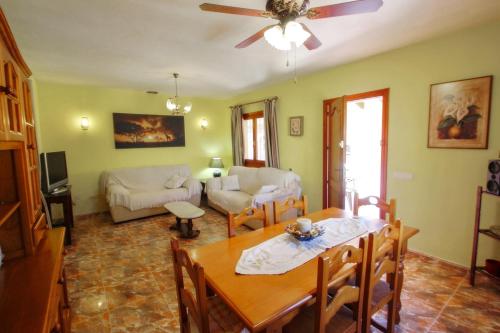 Finca Pineda - private pool villa in Benissa in โบไนเร