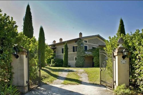 Villa Viola Country Home - your serene countryside escape gîte à louer Casa Monti