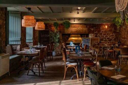 Restaurante, Old Court House Inn in Saint Aubin