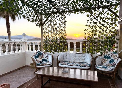 ระเบียง/ชานเรือน, Casa Rural a 4km de Murcia con piscina y spa caliente in อัลคูเซร์