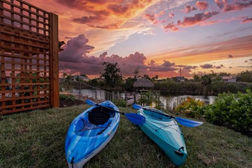 Natural Wonder, Private Dock on Canal with Tiki Hut - Villa Loch Ness Landing-Roelens Vacations