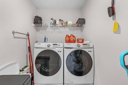 Natural Wonder, Private Dock on Canal with Tiki Hut - Villa Loch Ness Landing-Roelens Vacations