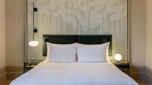 The College Hotel Amsterdam Autograph Collection - image 4
