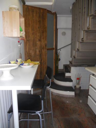 Зручності, Sweet Sweet Home in Коліано